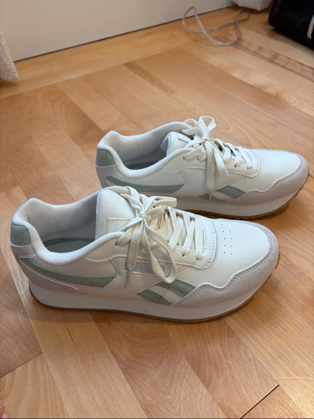 Reebok Sneakers! - Picture 4 of 7